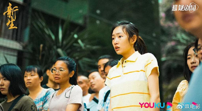 荒诞感镜头巡游